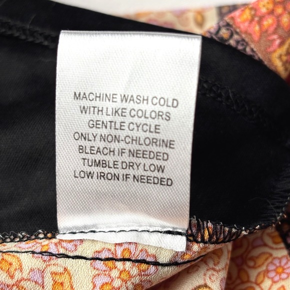 DR2 Short Sleeve Accordion Pleated Floral Paisley Print Cap Sleeve Top Sz L - Picture 8 of 8